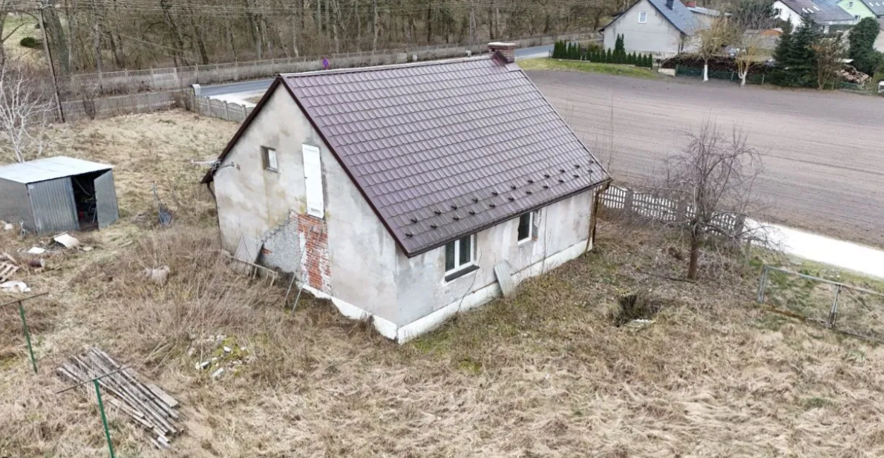 Dom 120 m² do remontu, 3006 m² działki, w otoczeniu przyrody – Brda, jezioro, lasy, tylko 6 km od Tucholi